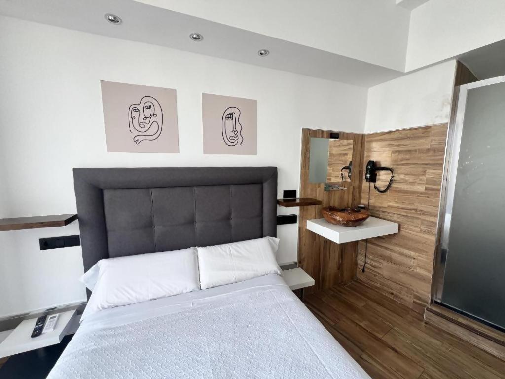 Ilustre Rooms مالقة الغرفة الصورة