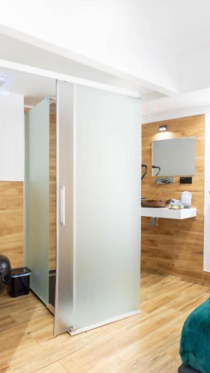 Ilustre Rooms مالقة الغرفة الصورة
