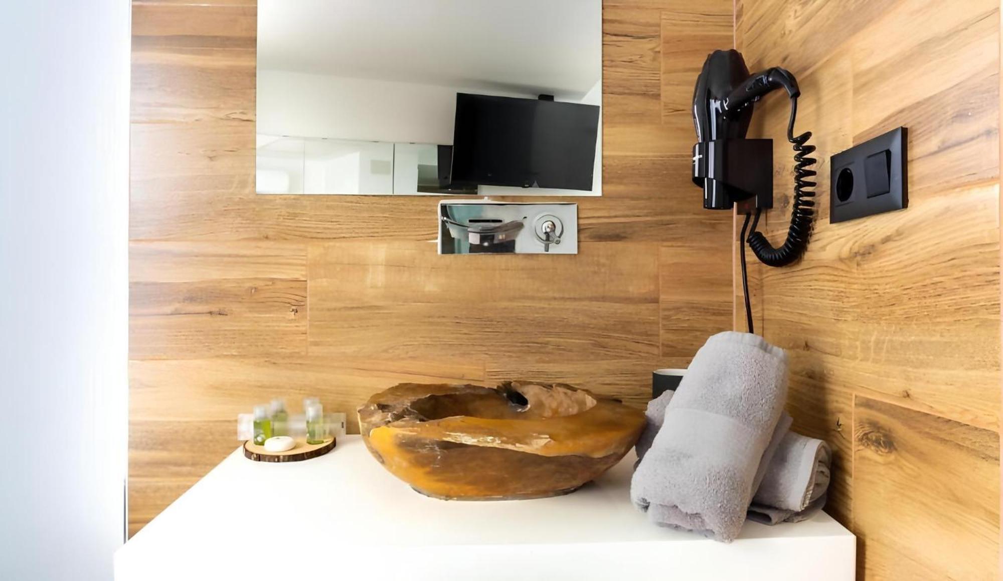 Ilustre Rooms مالقة المظهر الخارجي الصورة